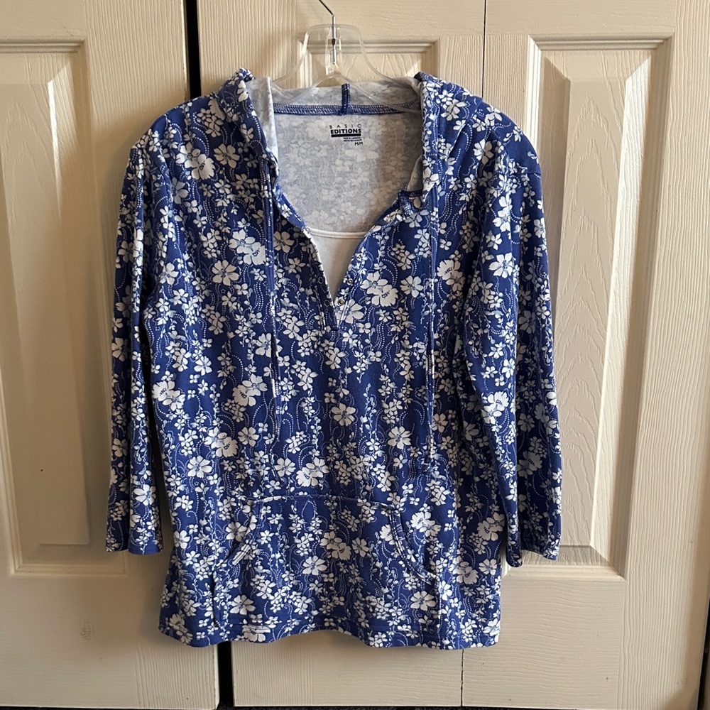 Basic Editions Women's Floral Hoodie - Blue and White